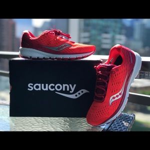 Saucony Breakthru 3 Sneaker Berry/Coral